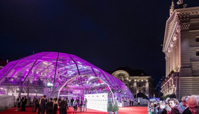 Fashion Show Tent Rentals